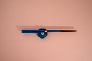 Kawai Traditional Chopsticks & Rest Konjo (Blue)